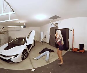 VR Porn-Hot Milλ Fuck τον αυταρχικό theif