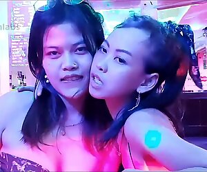 Thailändska pattaya bargirls franska kysser (10 oktober 2020, pattaya)