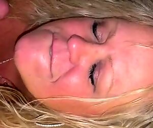 Bbw (i̇ri güzel kadın) sarışın milf (orta yaşli kadin) big freckles tits oral seks face fuck